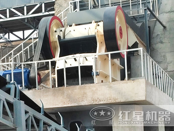 煤样颚式破碎机加工现场