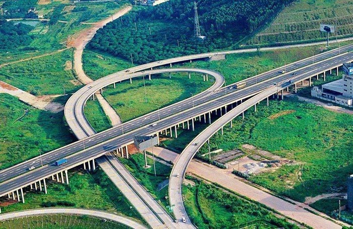 四通八达的公路系统