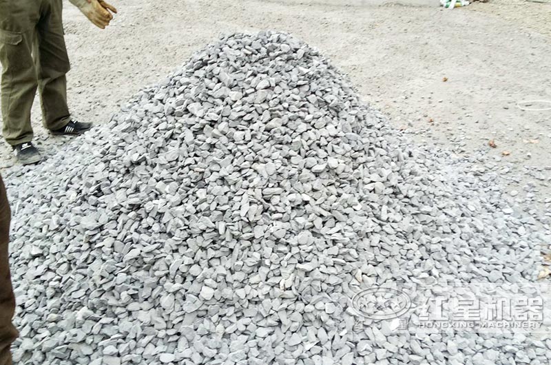 细碎颚式破碎机出料