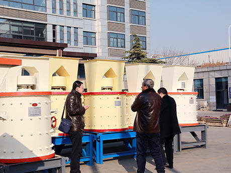立式强力复合破碎机技术参数、图片实拍